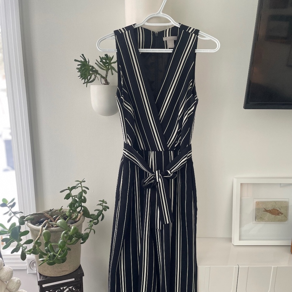 H&M jumpsuit black and white. Wide leg